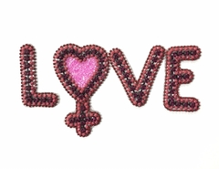 Aplique bordado termocolante com pedrarias Love Pink