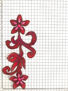 Aplique Flor ANTÔNIA - vermelha bordado termocolante com pedrarias -  Boutique de Aviamentos