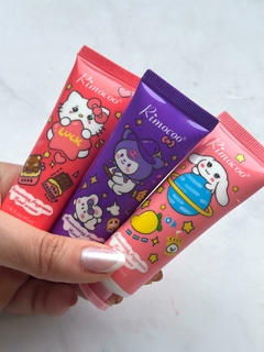 CREMA PARA MANOS POR UNIDAD - KITTY / SANRIO - comprar online