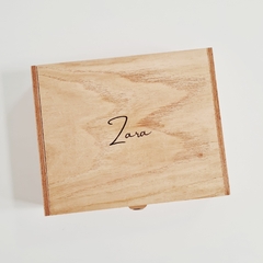 Caja madera y cuero grabada - comprar online