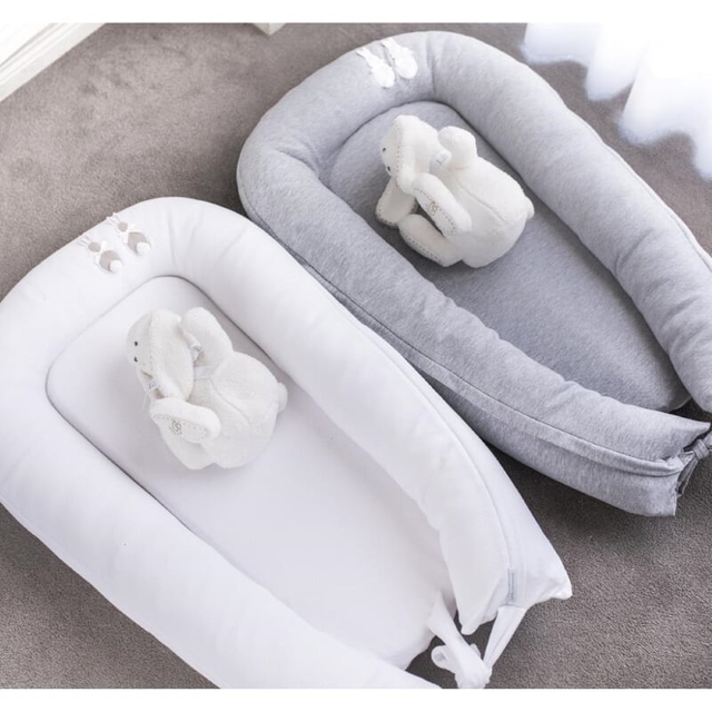Nido contenedor para bebé Babies and Kiddies Blanco con puntitos