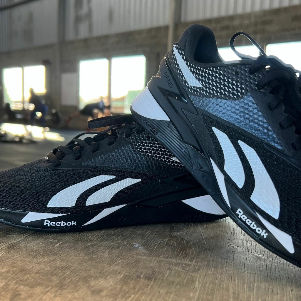 TÊNIS REEBOK NANO X3 MASCULINO PRETO COM DETRALHES BRANCO