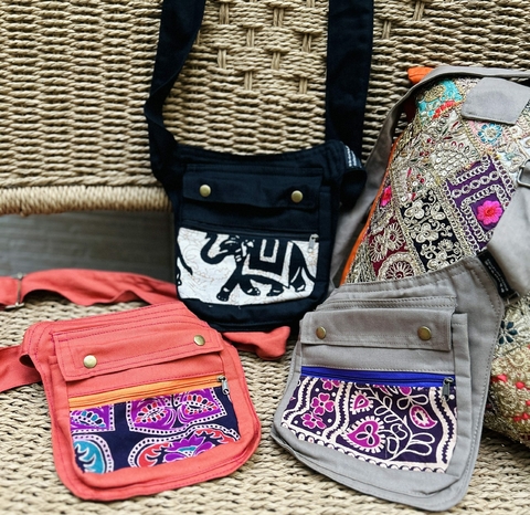 Carteras hindues 2025 bordadas