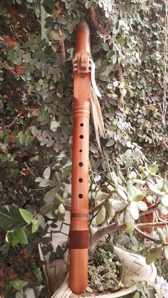 Flauta Naf afinada em Re madeira mogno - loja online