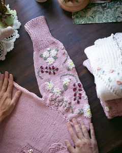 Sweater rosa bordado - comprar online