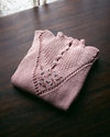 Sweater cuello perlado rosa