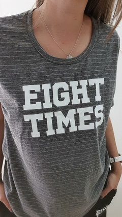 REMERA "EIGHT TIME"