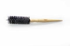 Escova Modeladora G #2223 - Crie cachos deslumbrantes em cabelos médios com a confiança da Escovas Fidalga.
