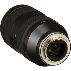 Lente Tamron 35-150mm f/2-2.8 Di III VXD Sony E na internet