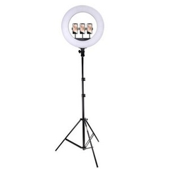 Iluminador Greika Ring Light Circular 45cm com tripe na internet