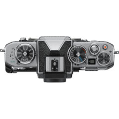 Câmera Nikon Z FC Mirrorless na internet