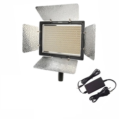 Iluminador Painel Led Yongnuo Yn600 II C/ FONTE DE TOMADA