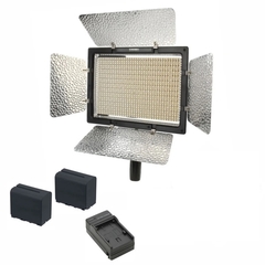 Iluminador Led Yn900 Yongnuo + 2 Baterias e Carregador