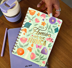 Planner agenda florece