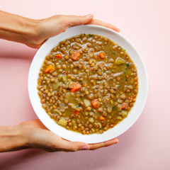 Sopa de lentilha com legumes