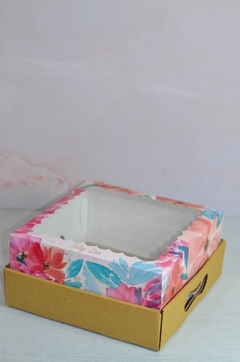 Caja Desayuno "Feliz Dia " Rosas 25x25x13