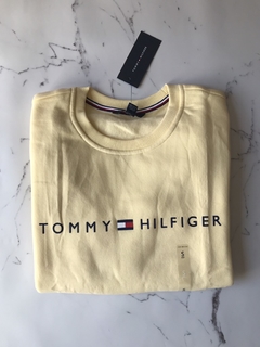 Buzo tommy amarillo hot sale