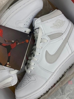 Zapatillas Nike Jordan 1 High Neutral grey