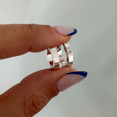 Aros Huggie Rectos Finos 14mm