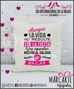 Cojines Día De la Mujer en internet