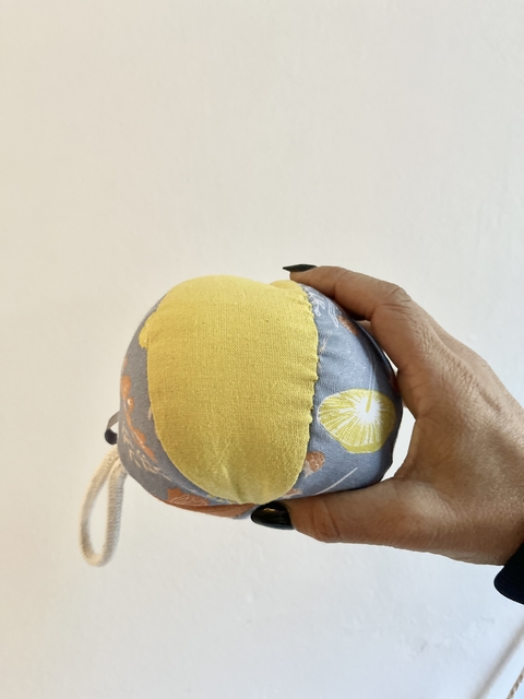 Mini pelota de tela para bebes