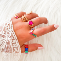 SET ANILLOS WYNN - DORADO Y MULTICOLOR - Anthea Accesorios